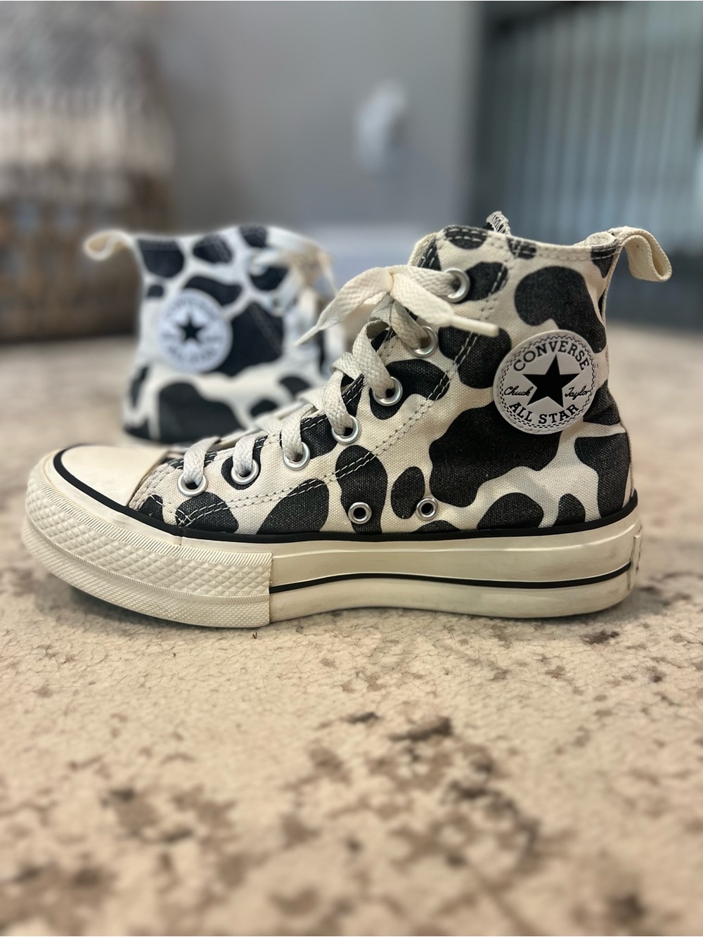Converse Women’s Black & White Cow Print Sneakers- Size 6 - Picture 2 of 10